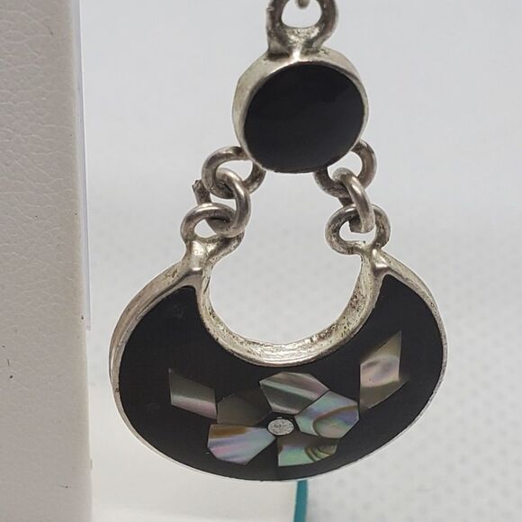 Alpaca Mexico Black & Abalone Shell Floral Dangling Earrings - Picture 3 of 6
